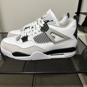 Jordan 4 military black